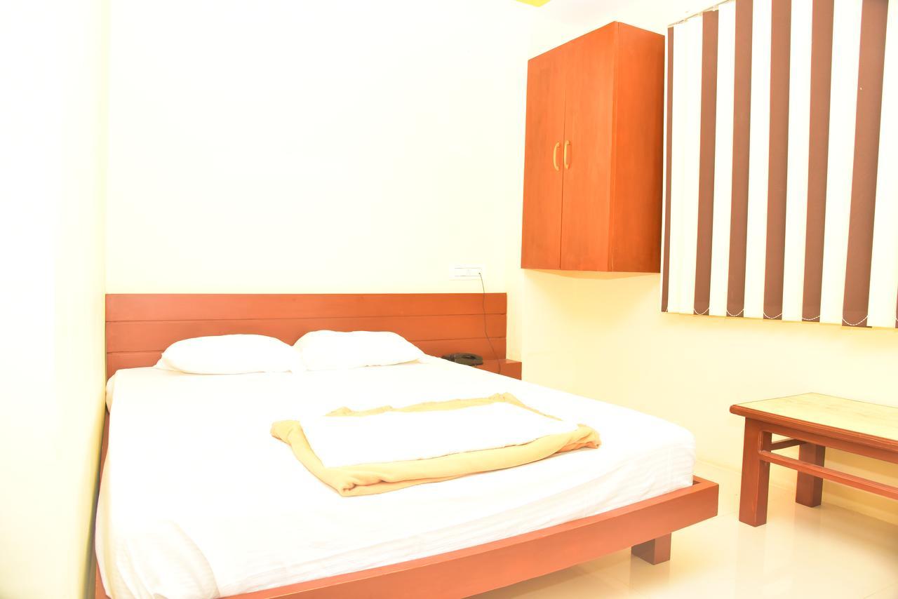 Bright Palace Restaurant And Residency Hotel Shivamogga Zewnętrze zdjęcie