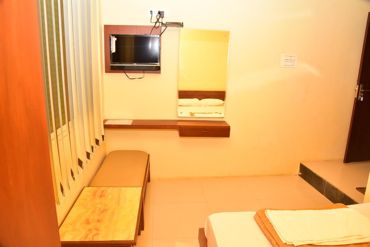 Bright Palace Restaurant And Residency Hotel Shivamogga Zewnętrze zdjęcie