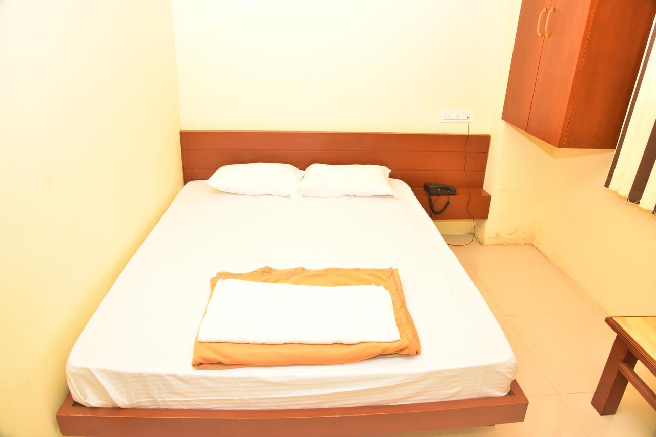 Bright Palace Restaurant And Residency Hotel Shivamogga Zewnętrze zdjęcie